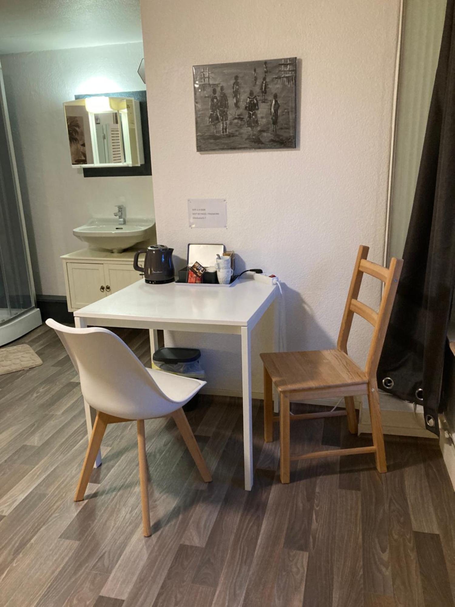 Gite D'Avalon Chambre 7 ดีน็อง ภายนอก รูปภาพ